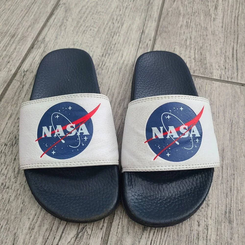🏷 3/$15 5/$20 NASA Logo Kids blue and white Slide Sandals – Size 12